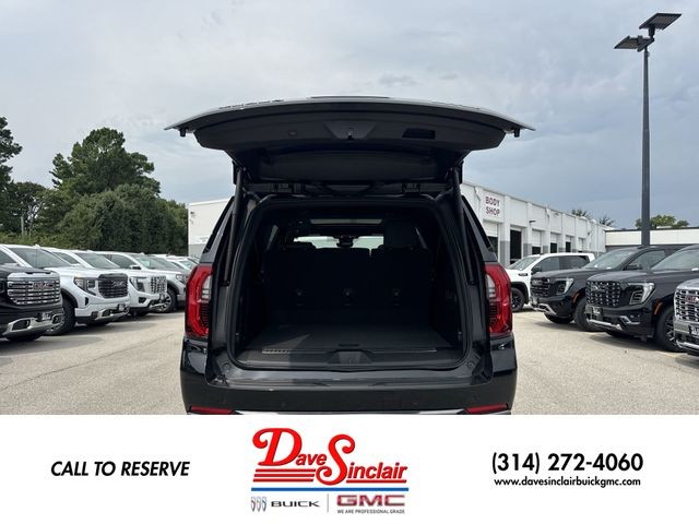GMC Yukon XL Vehicle Full-screen Gallery Image 25