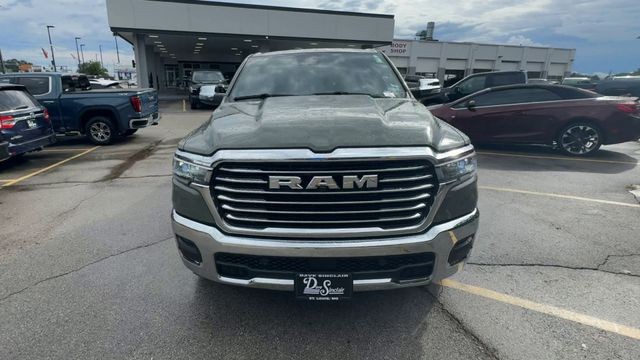 Ram 1500 Vehicle Full-screen Gallery Image 03
