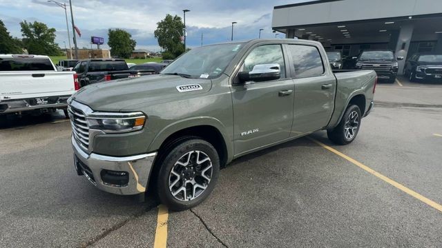 Ram 1500 Vehicle Full-screen Gallery Image 05