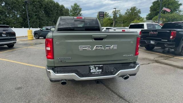 Ram 1500 Vehicle Full-screen Gallery Image 09