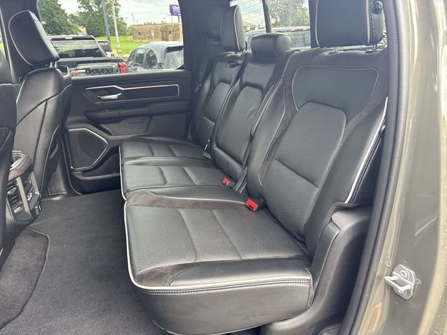Ram 1500 Vehicle Full-screen Gallery Image 28