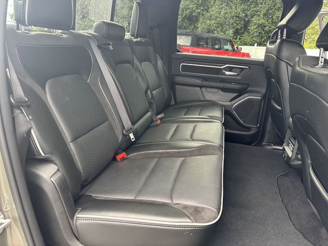 Ram 1500 Vehicle Full-screen Gallery Image 30