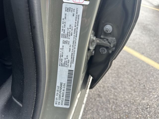 Ram 1500 Vehicle Full-screen Gallery Image 37