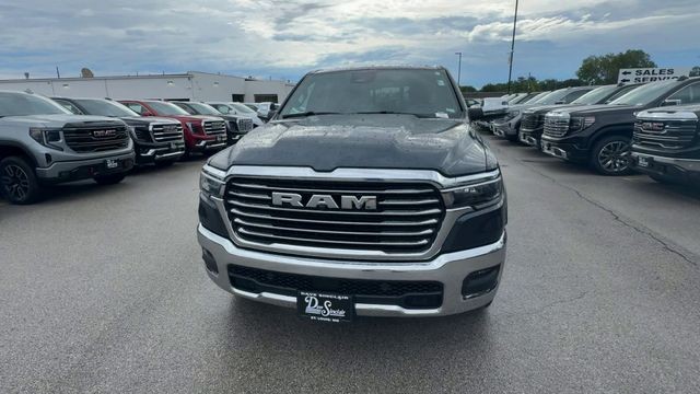 Ram 1500 Vehicle Full-screen Gallery Image 05
