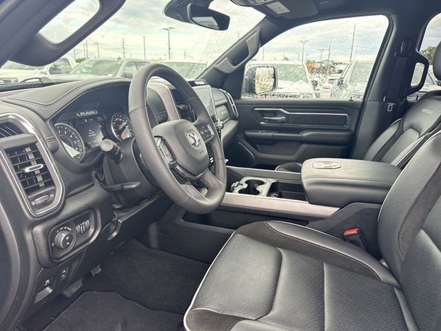 Ram 1500 Vehicle Full-screen Gallery Image 13