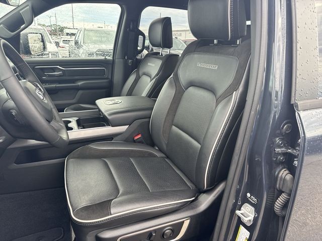 Ram 1500 Vehicle Full-screen Gallery Image 23