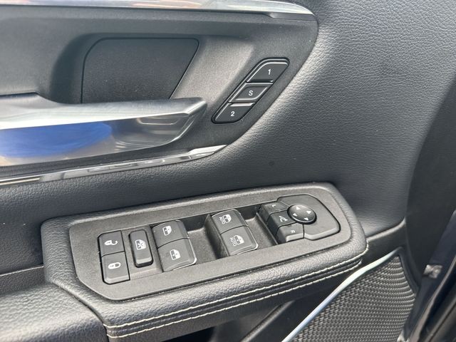 Ram 1500 Vehicle Full-screen Gallery Image 27