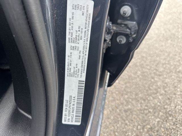 Ram 1500 Vehicle Full-screen Gallery Image 37