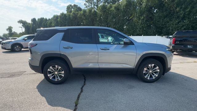 Chevrolet Equinox Vehicle Full-screen Gallery Image 11