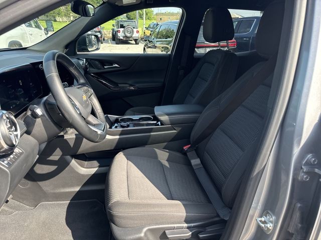 Chevrolet Equinox Vehicle Full-screen Gallery Image 23