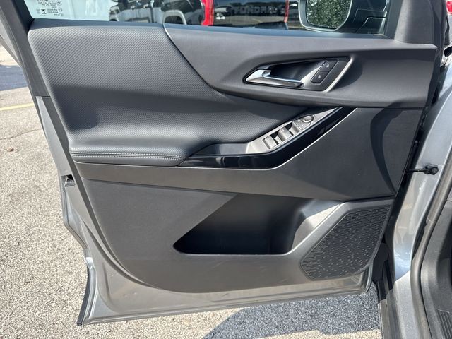 Chevrolet Equinox Vehicle Full-screen Gallery Image 26