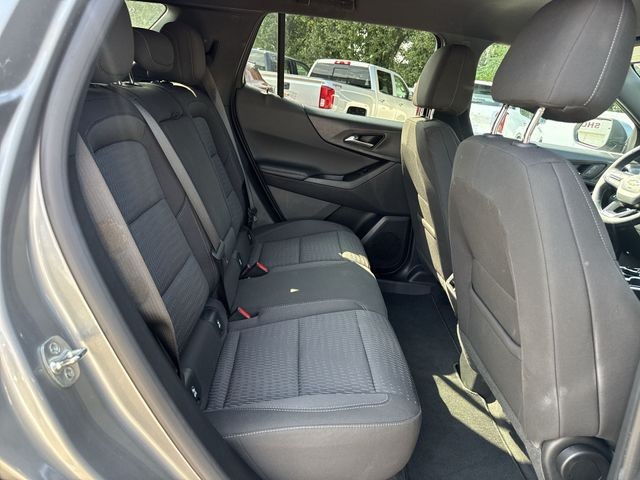 Chevrolet Equinox Vehicle Full-screen Gallery Image 30