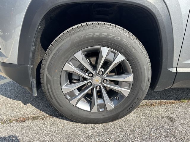 Chevrolet Equinox Vehicle Full-screen Gallery Image 36