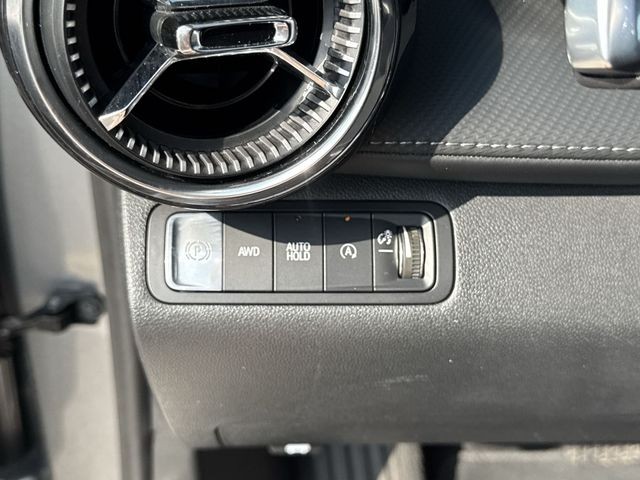 Chevrolet Equinox Vehicle Full-screen Gallery Image 38
