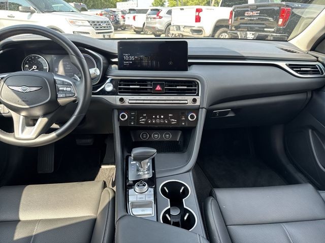 Genesis G70 Vehicle Full-screen Gallery Image 13