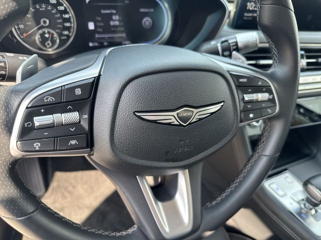 Genesis G70 Vehicle Full-screen Gallery Image 23
