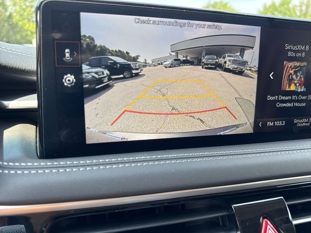 Genesis G70 Vehicle Full-screen Gallery Image 27