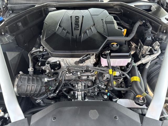 Genesis G70 Vehicle Full-screen Gallery Image 41