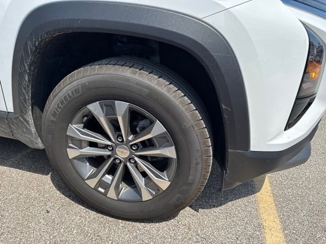 Chevrolet Equinox Vehicle Full-screen Gallery Image 02