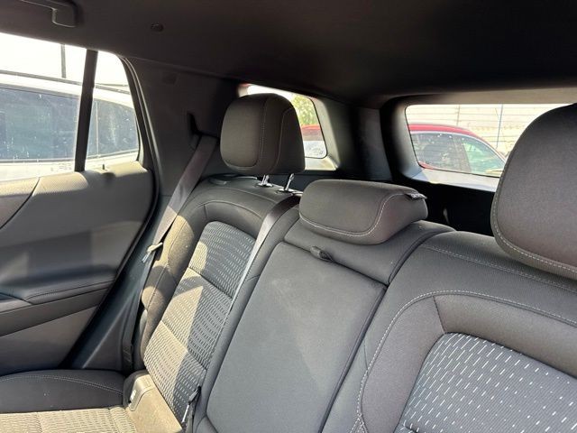Chevrolet Equinox Vehicle Full-screen Gallery Image 07