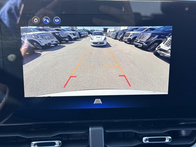 Chevrolet Equinox Vehicle Full-screen Gallery Image 19