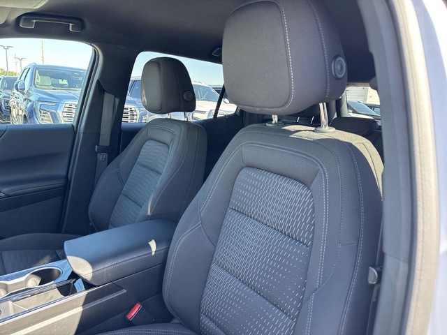 Chevrolet Equinox Vehicle Full-screen Gallery Image 23