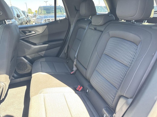 Chevrolet Equinox Vehicle Full-screen Gallery Image 28