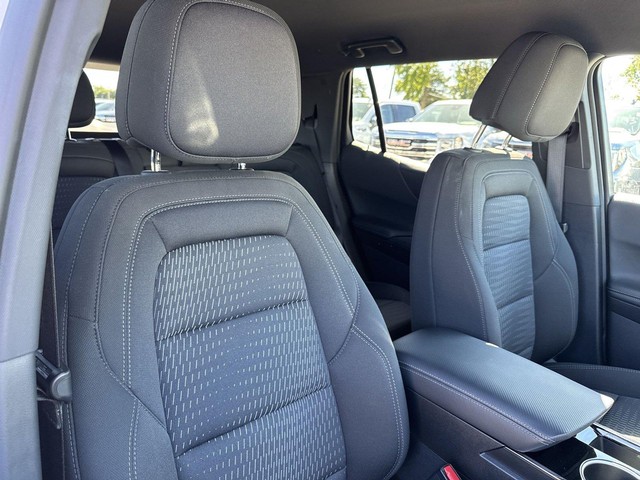 Chevrolet Equinox Vehicle Full-screen Gallery Image 31