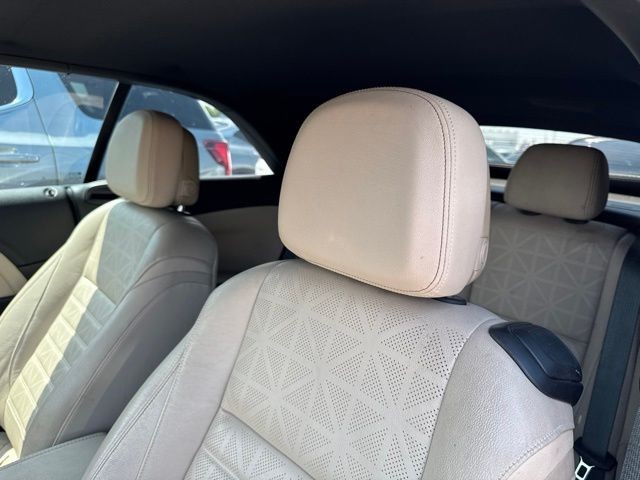Buick Cascada Vehicle Full-screen Gallery Image 09