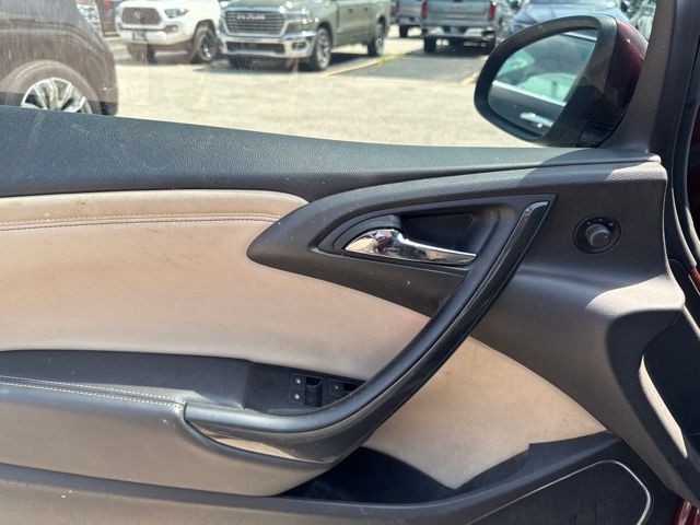 Buick Cascada Vehicle Full-screen Gallery Image 13