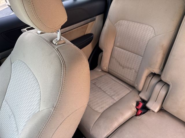 Ford Explorer Vehicle Full-screen Gallery Image 17