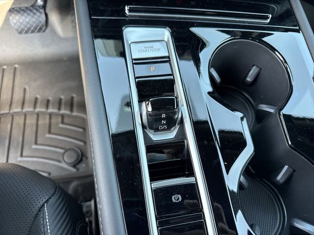 Volkswagen Atlas Cross Sport Vehicle Full-screen Gallery Image 19