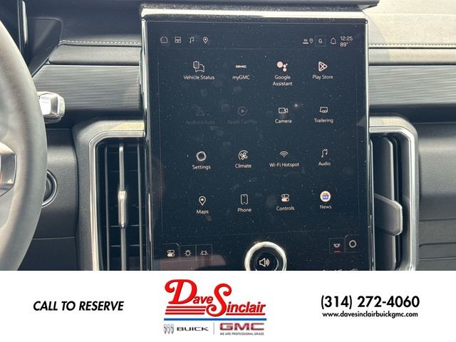 GMC Acadia Vehicle Full-screen Gallery Image 16