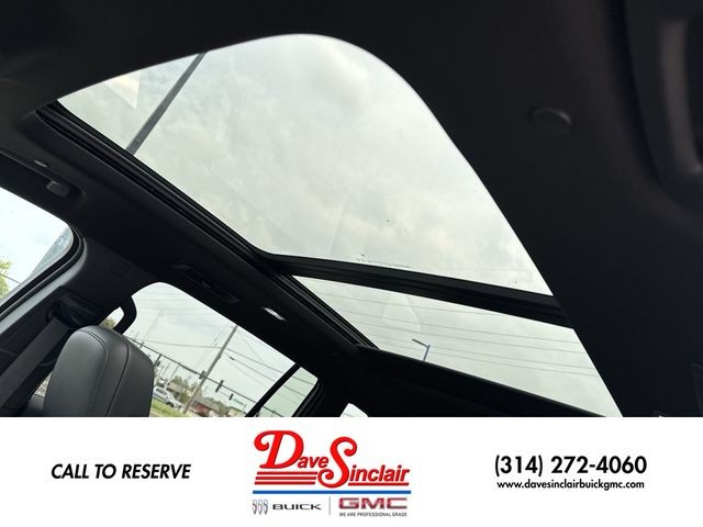 GMC Acadia Vehicle Full-screen Gallery Image 22