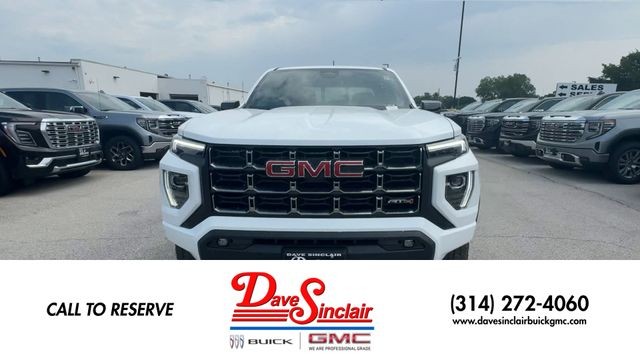 GMC Canyon Vehicle Full-screen Gallery Image 03