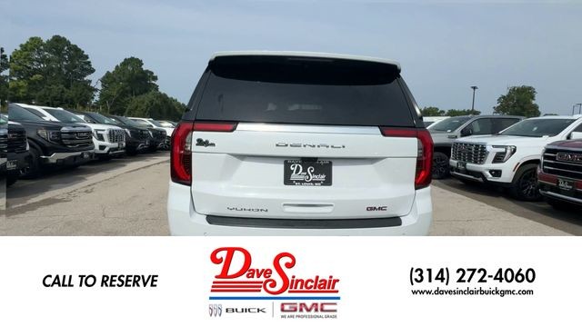 GMC Yukon Vehicle Full-screen Gallery Image 07