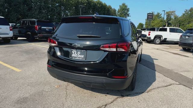 Chevrolet Equinox Vehicle Full-screen Gallery Image 10