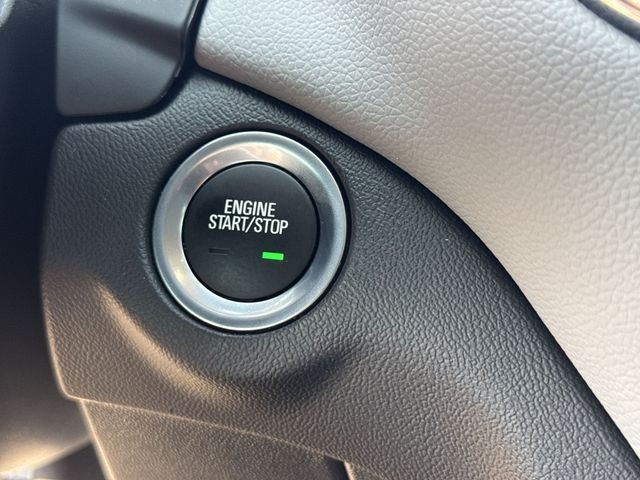 Chevrolet Equinox Vehicle Full-screen Gallery Image 20