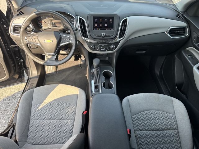 Chevrolet Equinox Vehicle Full-screen Gallery Image 23