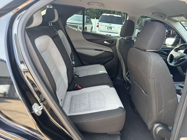 Chevrolet Equinox Vehicle Full-screen Gallery Image 29