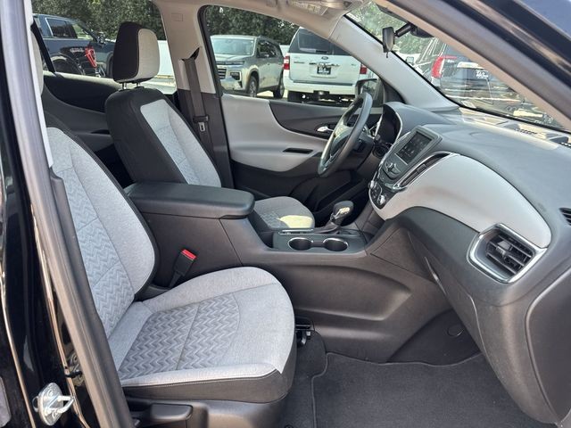 Chevrolet Equinox Vehicle Full-screen Gallery Image 30