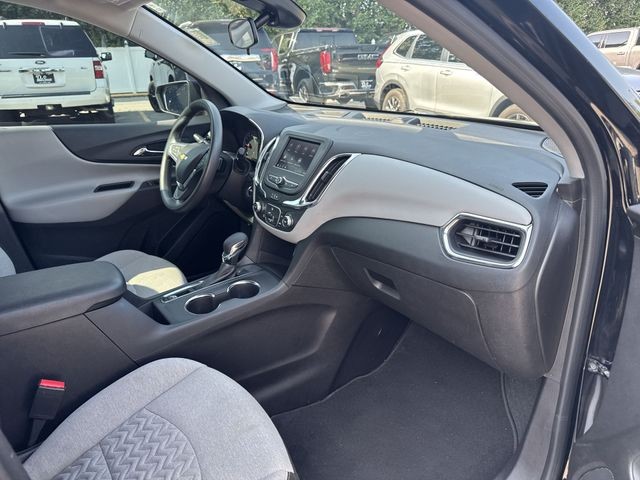 Chevrolet Equinox Vehicle Full-screen Gallery Image 31