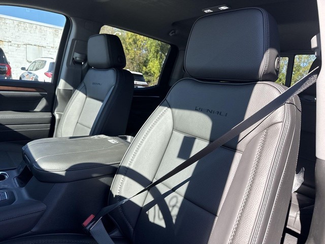 GMC Sierra 1500 Vehicle Full-screen Gallery Image 11
