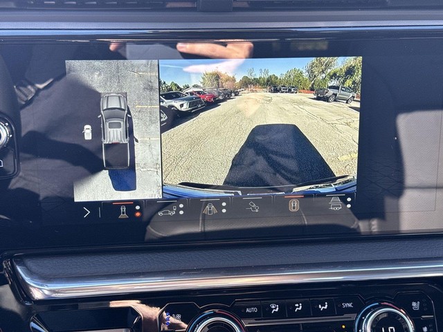 GMC Sierra 1500 Vehicle Full-screen Gallery Image 17
