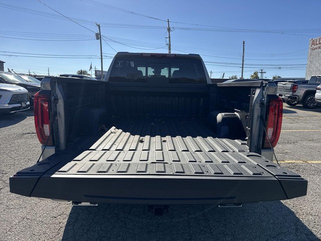 GMC Sierra 1500 Vehicle Full-screen Gallery Image 23