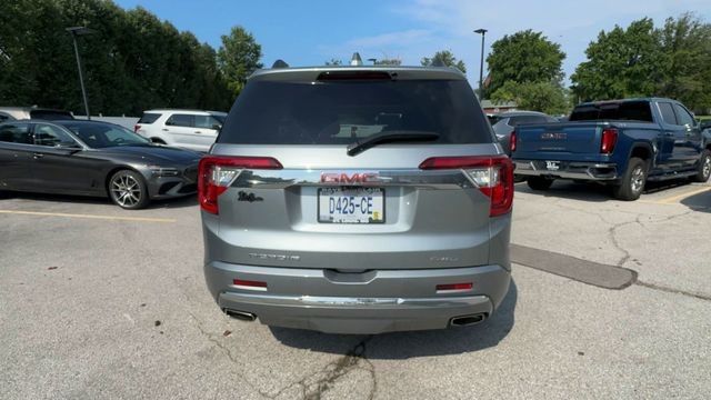 GMC Acadia Vehicle Full-screen Gallery Image 09