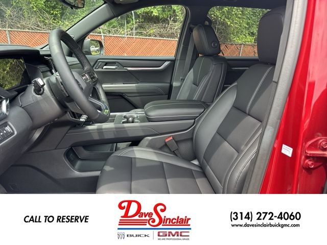GMC Acadia Vehicle Full-screen Gallery Image 11