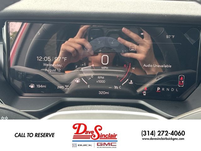 GMC Acadia Vehicle Full-screen Gallery Image 15