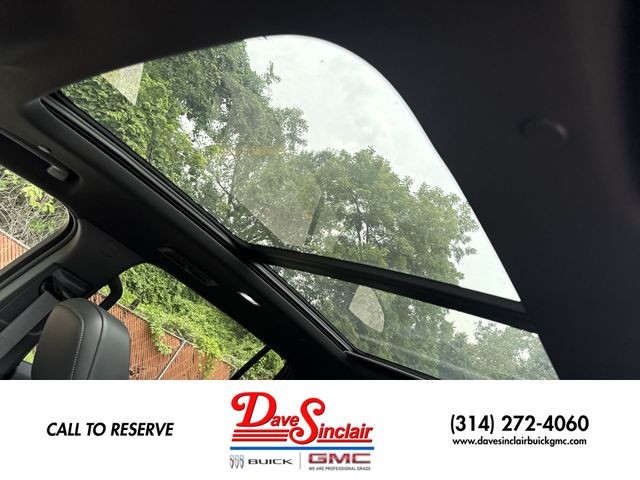 GMC Acadia Vehicle Full-screen Gallery Image 22