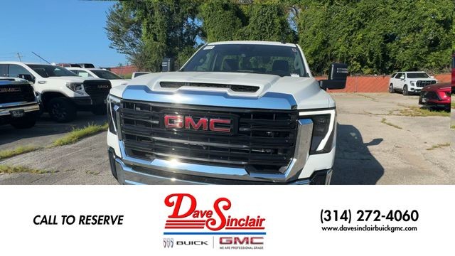 GMC Sierra 2500HD Vehicle Full-screen Gallery Image 04
